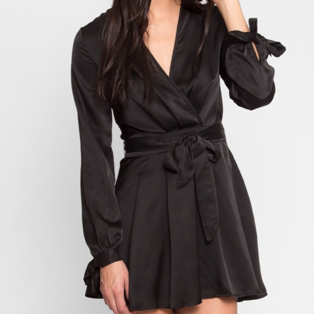 CLEAN SLATE SATIN FIT AND FLARE DRESS M Medium